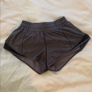 lululemon hottie hot shorts sz 4